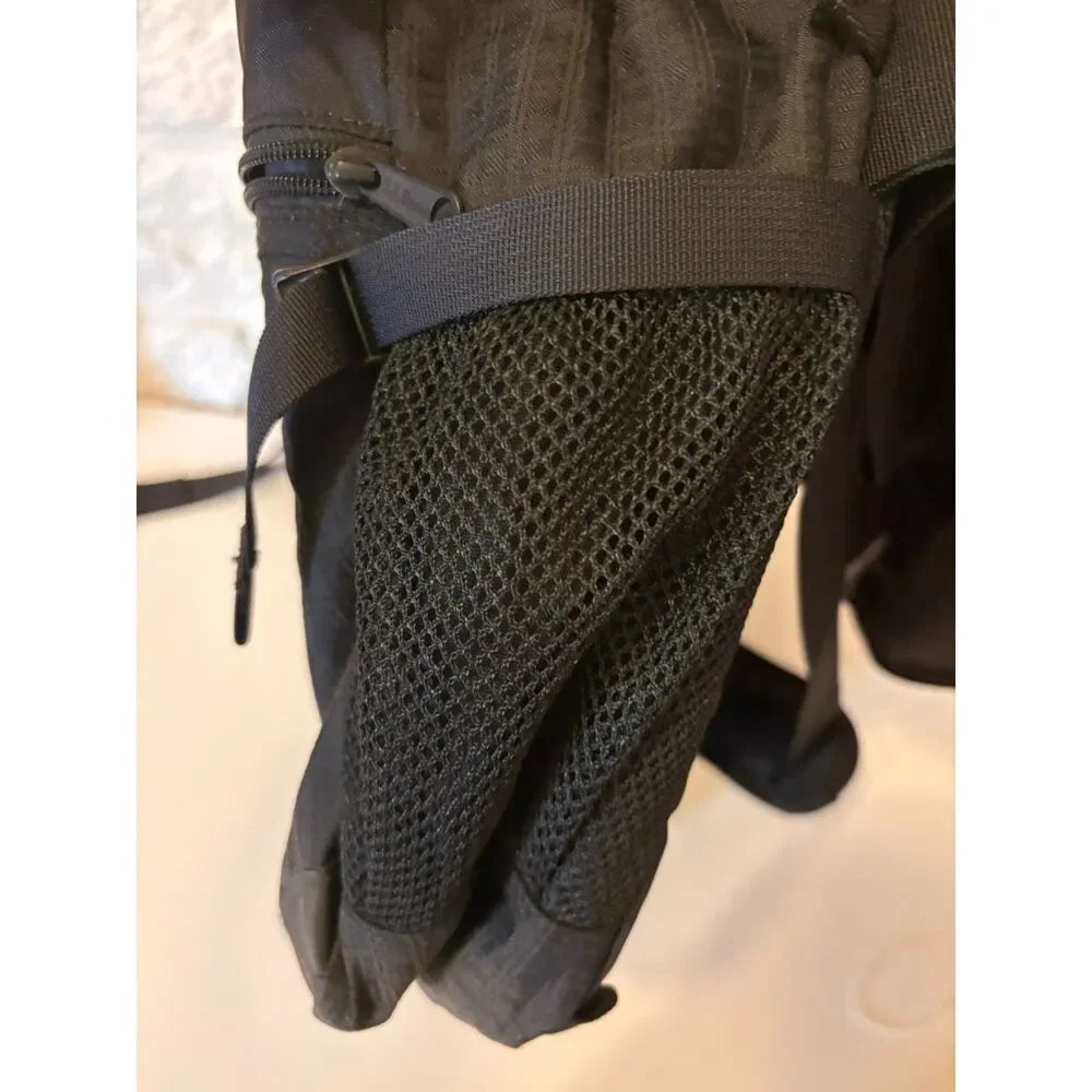 L.L.Bean Convertible Messenger Backpack Laptop Computer Bag Black Plaid